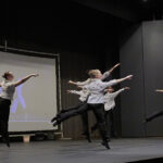 2024_11_24_Kirchheim_Wie_ein_Fischschwarm_194